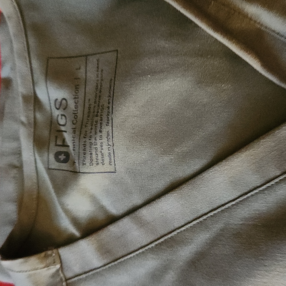 Uniform set - Picture 2 of 5
